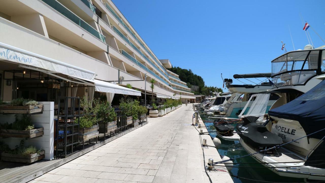 Apartment Ena - Lavica Podstrana Exterior photo